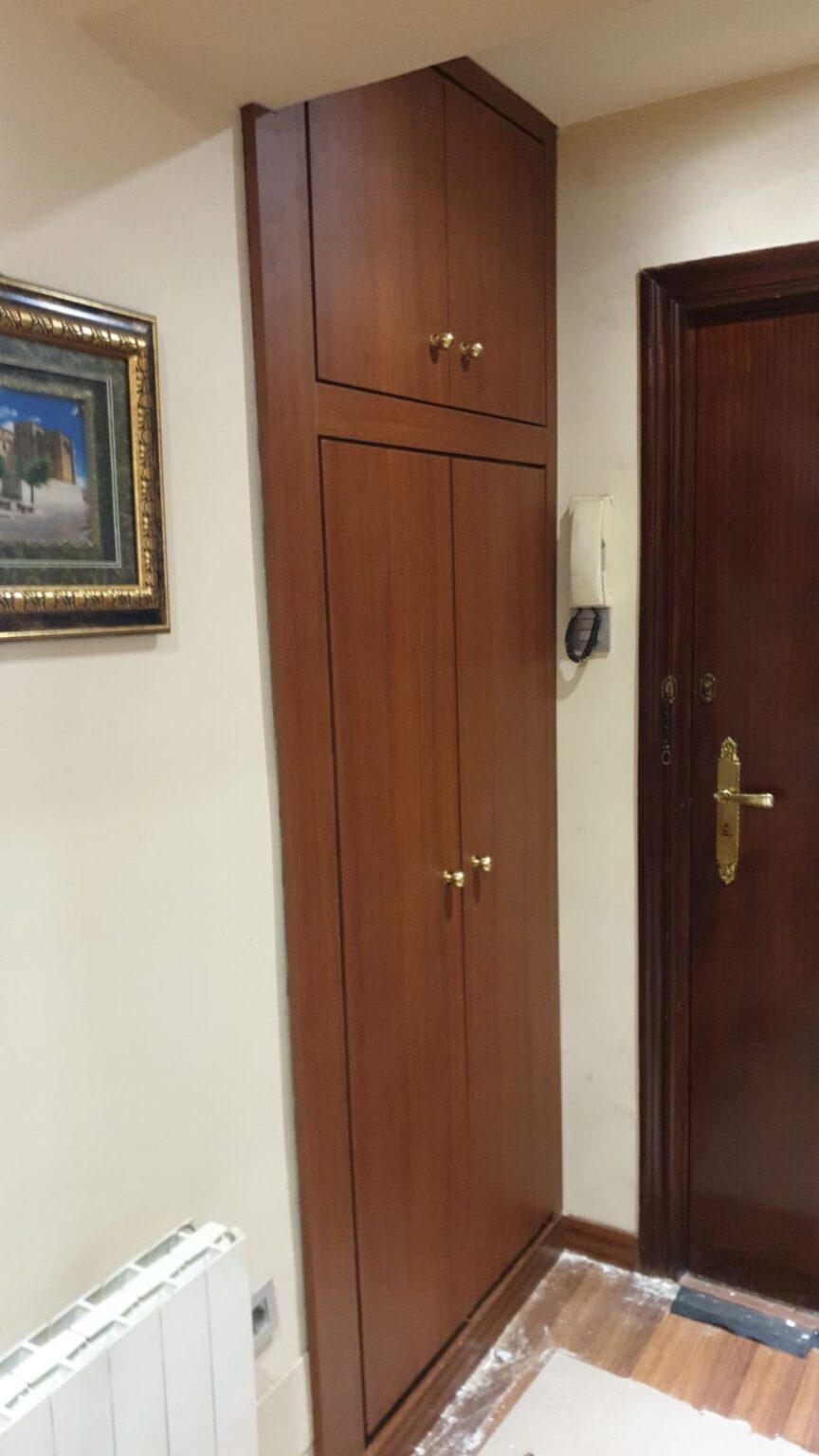 armario empotrado madera recibidor