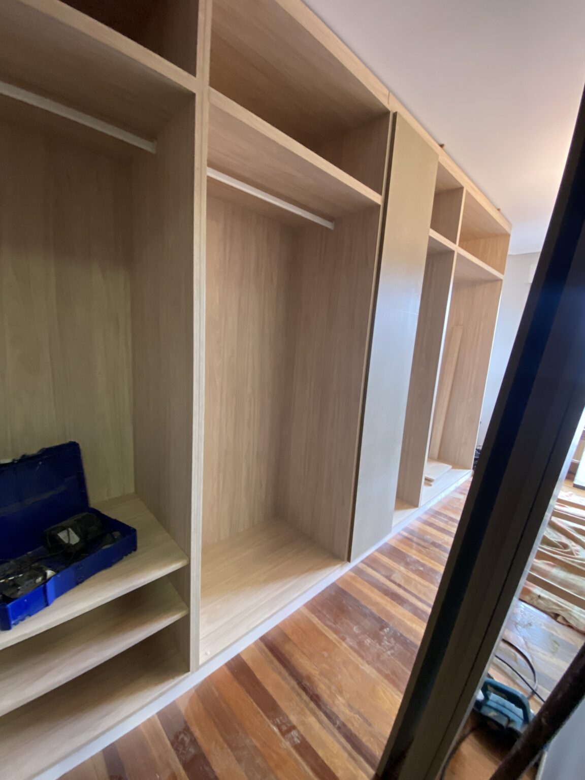 armario empotrado madera salón