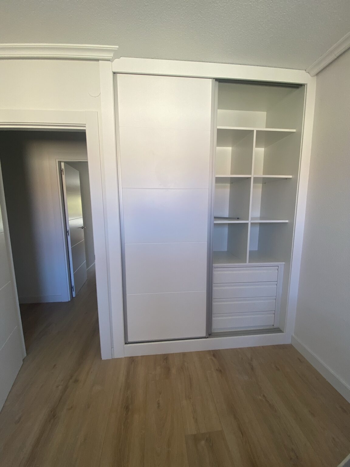 armario empotrado puertas correderas almacenamiento