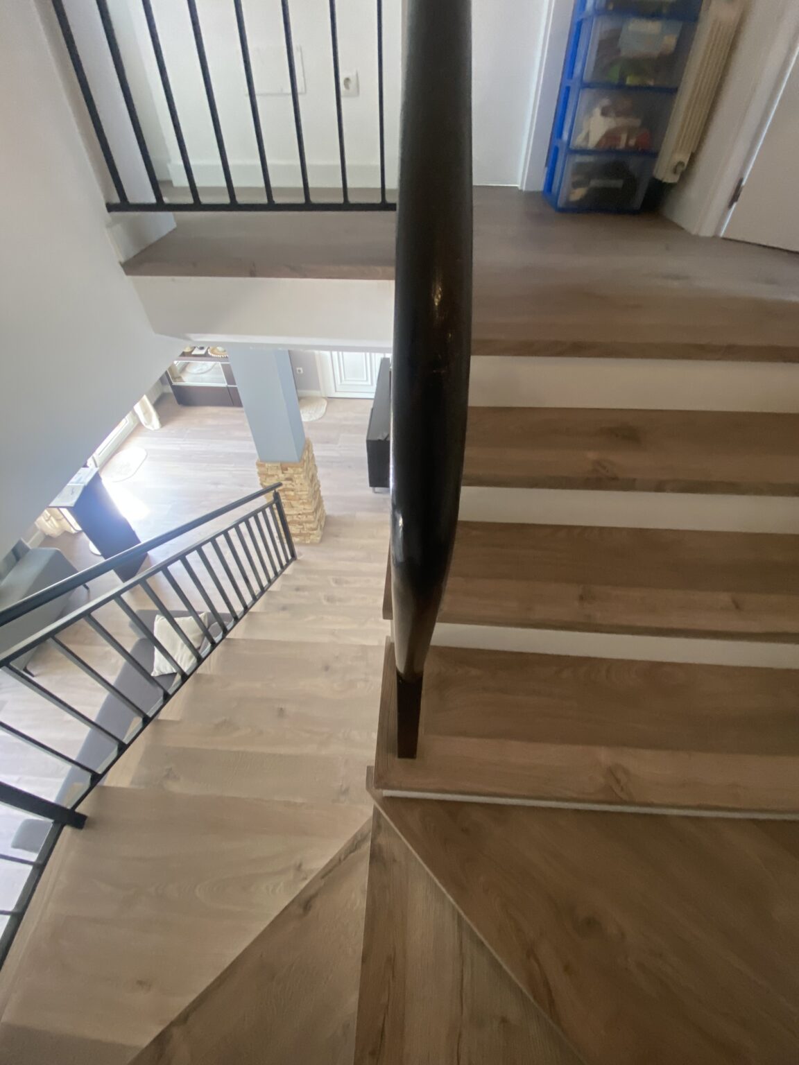 forrado de escaleras blancas peldaños madera (6)