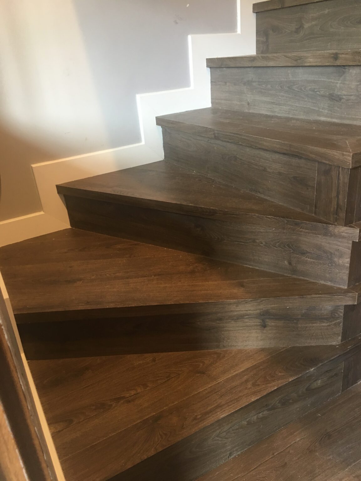 forrado de escaleras madera oscura (2)