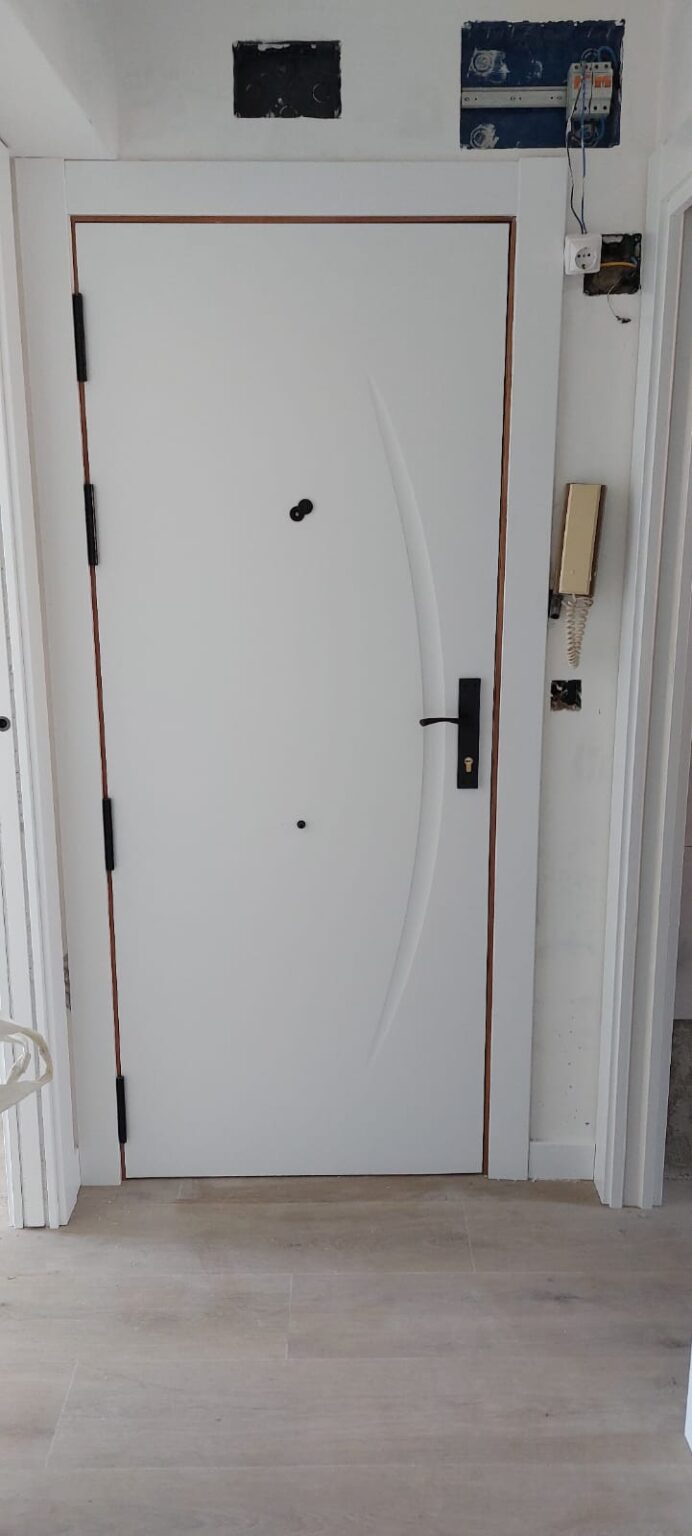 puerta de entrada interior blanco diseño